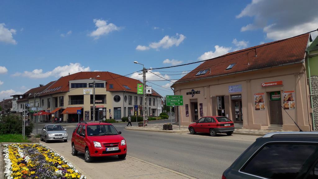 Főtér Apartman Villány Esterno foto